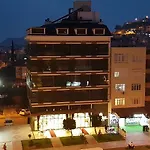酒店 Ozyigit 3*